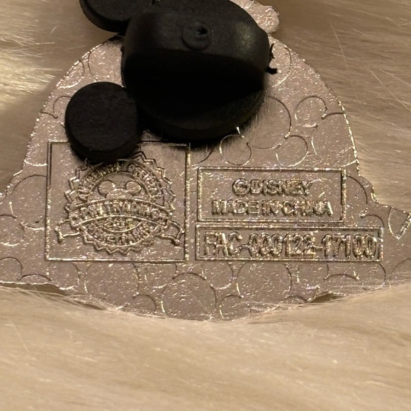 Disney Scuttle Trading Pin 2017 - Picture 3 of 4